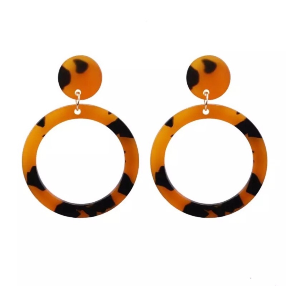 ✨ MAKE OFFER ✨ ACRYLIC EARRINGS